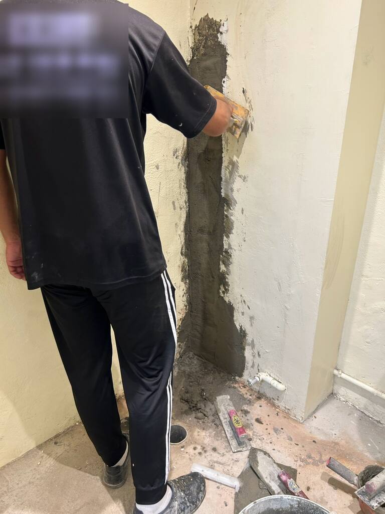 浴室牆角防水砂漿整平