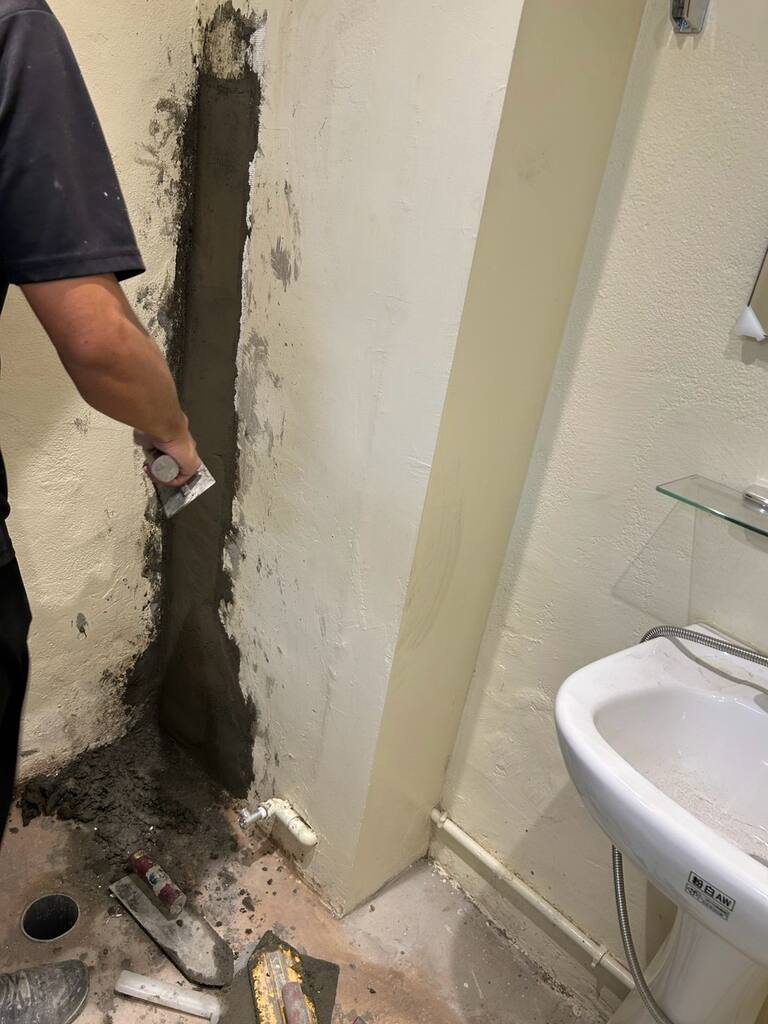 牆角與地面交接處收邊