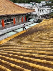 台北圓山·知名地標飯店—琉璃瓦屋頂高空清洗